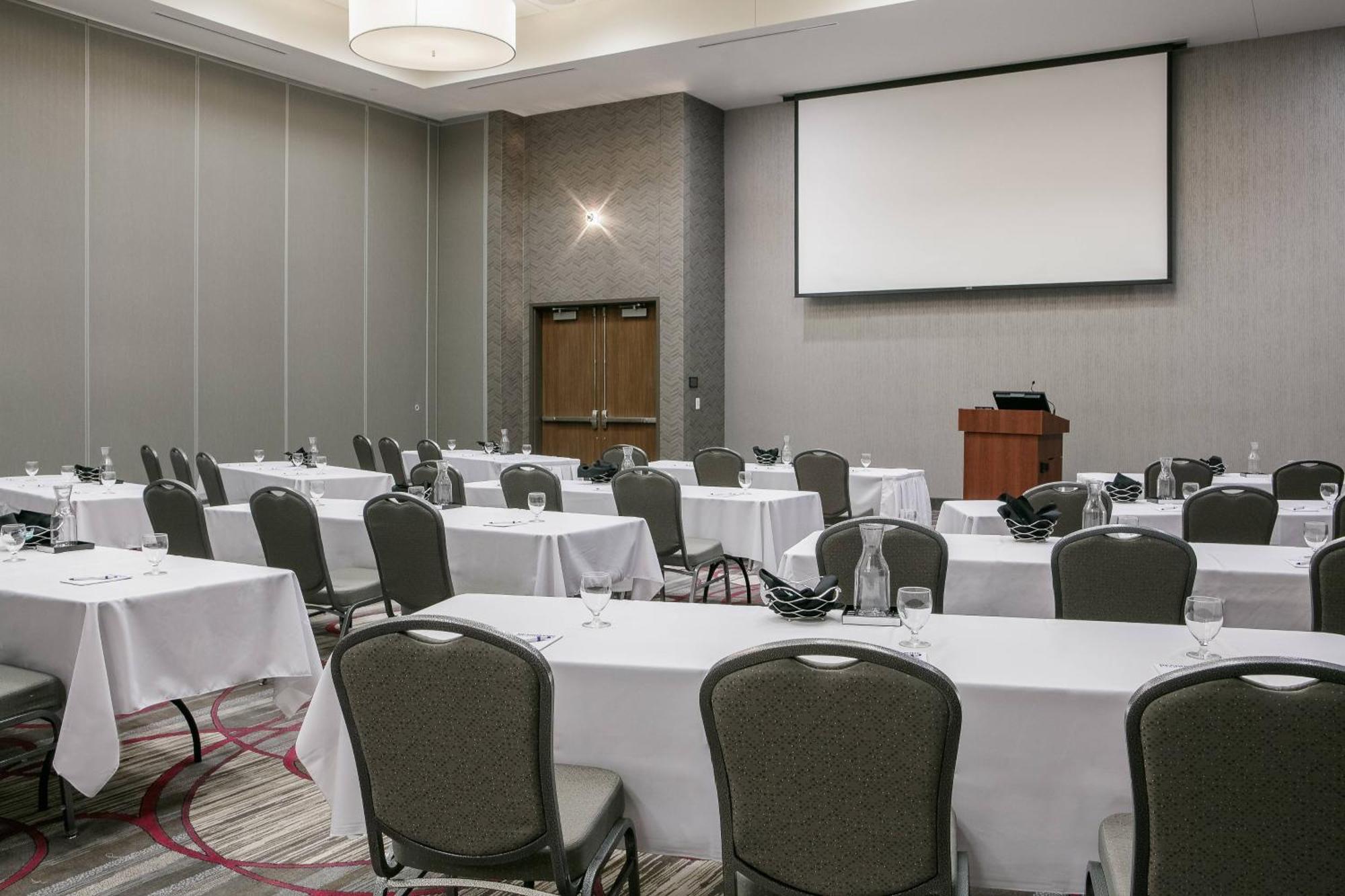 Courtyard By Marriott Omaha Bellevue At Beardmore Event Center Zewnętrze zdjęcie