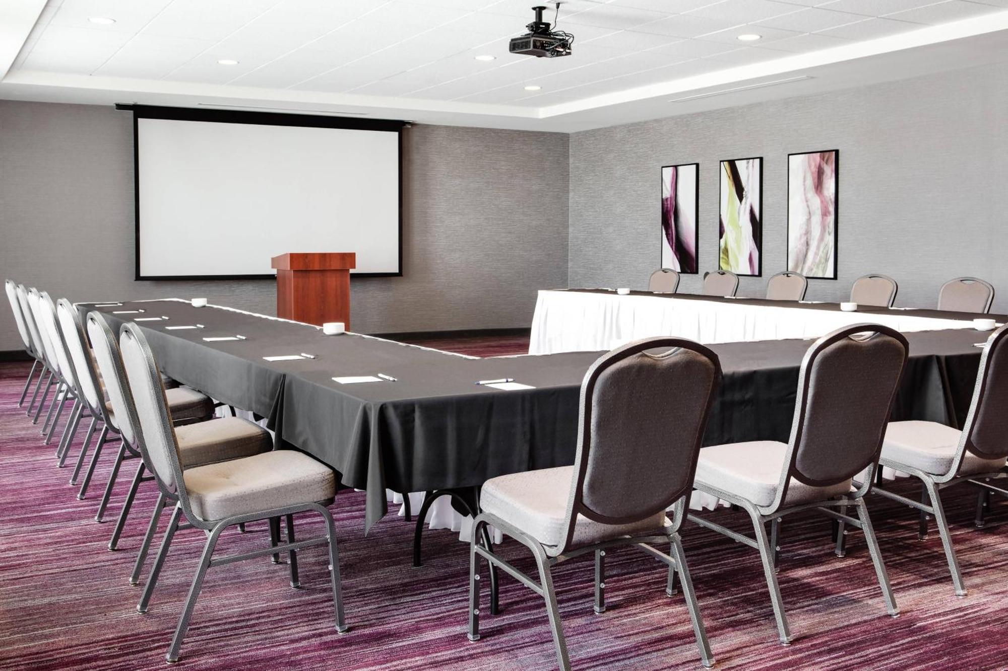 Courtyard By Marriott Omaha Bellevue At Beardmore Event Center Zewnętrze zdjęcie