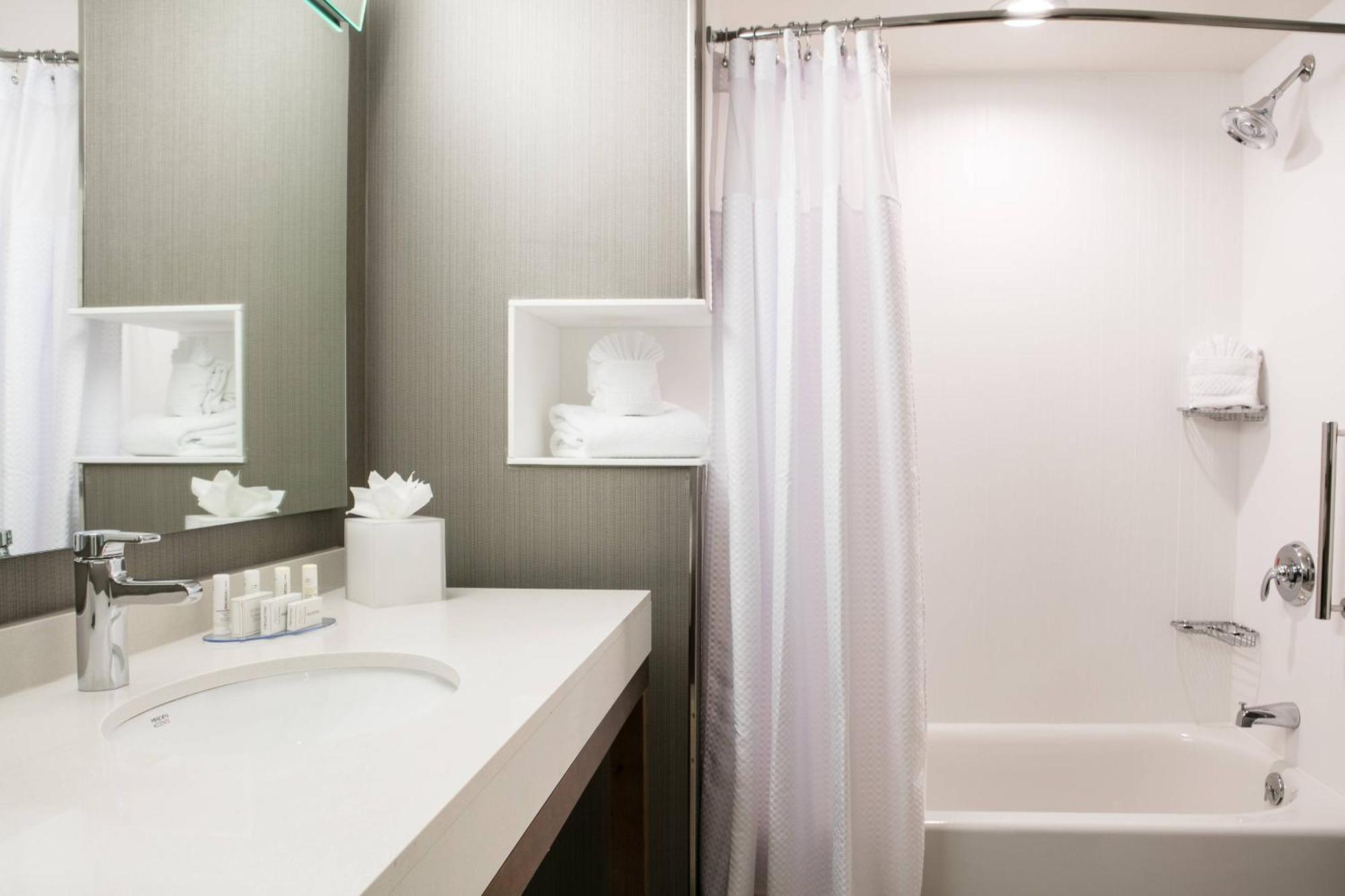 Courtyard By Marriott Omaha Bellevue At Beardmore Event Center Zewnętrze zdjęcie