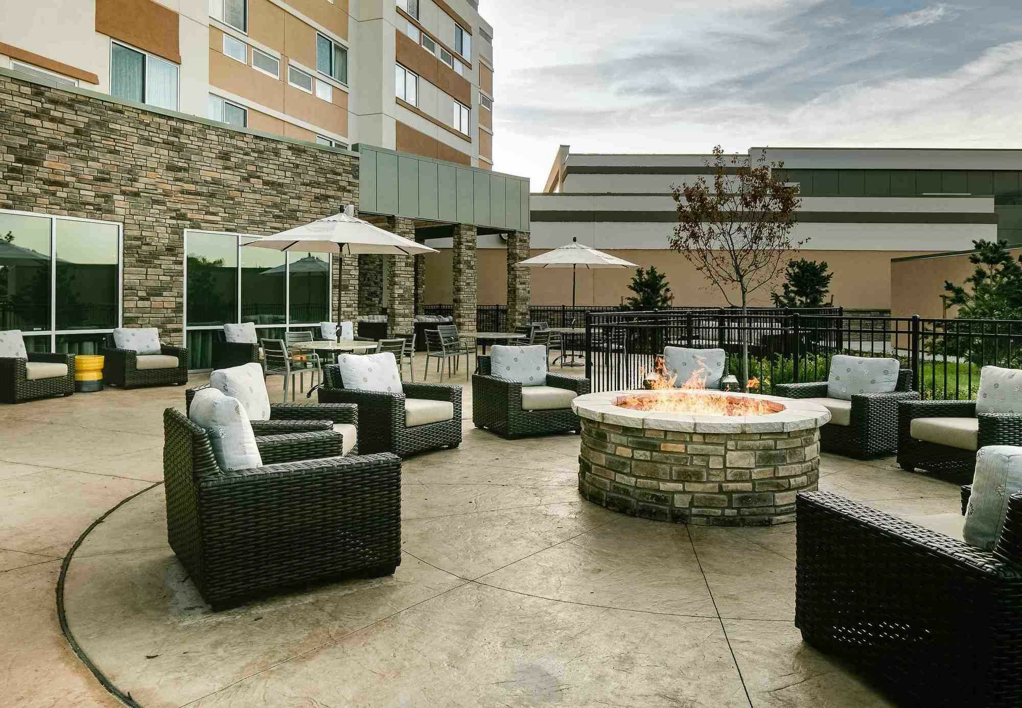 Courtyard By Marriott Omaha Bellevue At Beardmore Event Center Zewnętrze zdjęcie